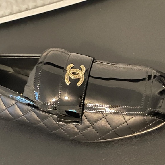 NEW CHANEL LOGO PATENT LEATHER CLASSIC QUILTED LOAFERS MOCCASINS - Picture 8 of 8
